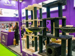 Feline groovy: Longnewpet’s cat trees