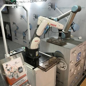 Robot Plant automation suppliers exhibited at the 2019 Indonesia Pharmaceutical Expo