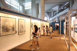 art gallery art gallery